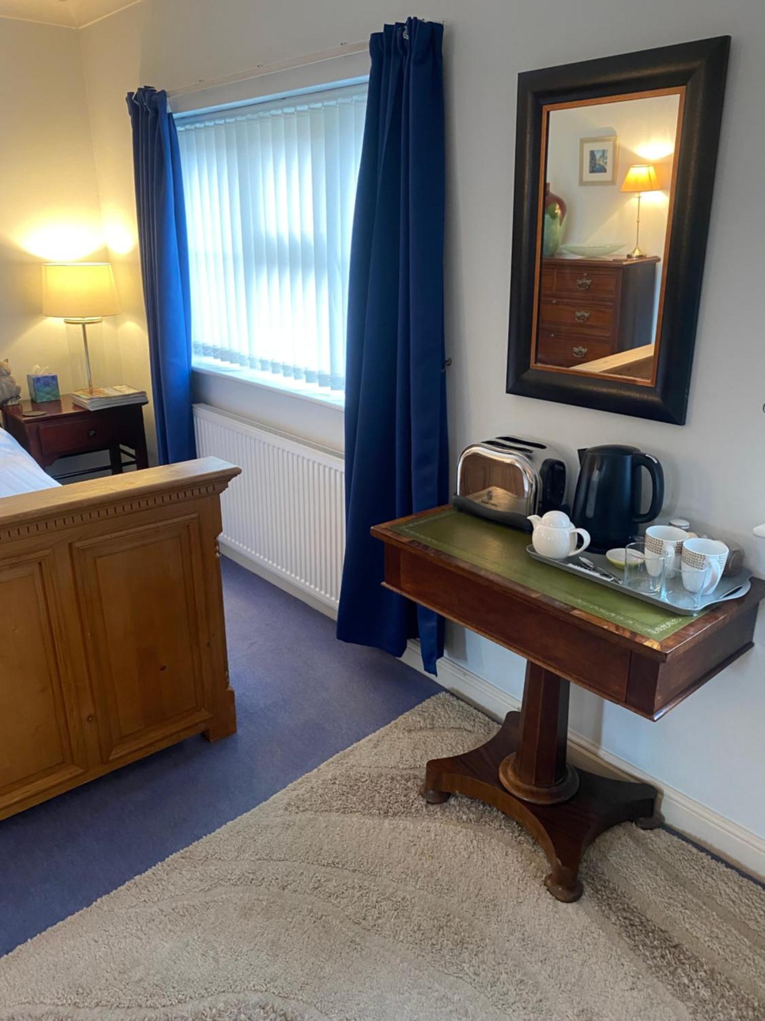Beautiful Private Room With Kingsize Bed And Large Private En-Suite Peterborough Bagian luar foto